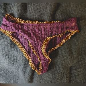Victoria's Secret Purple Cheetah Print Lace Bikini Panties Size S